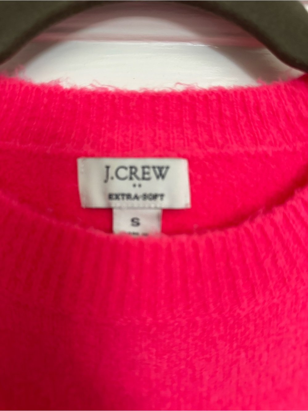 J. Crew Women's Scoop/Crewneck Sweater in Hot Pink - Picture 3 of 3